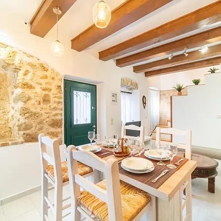 Bekiris Traditional Holiday home *