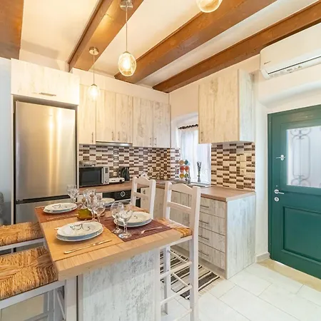 Bekiris Traditional Vakantiehuis *